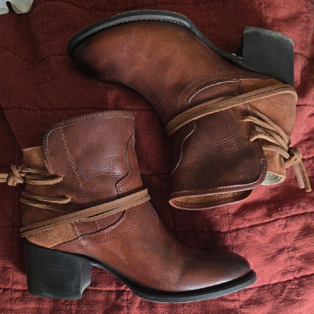 Freebird Casey size 8